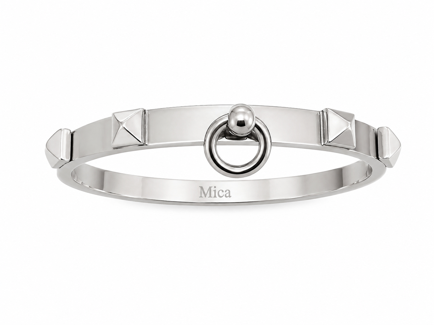 Llora Cuff